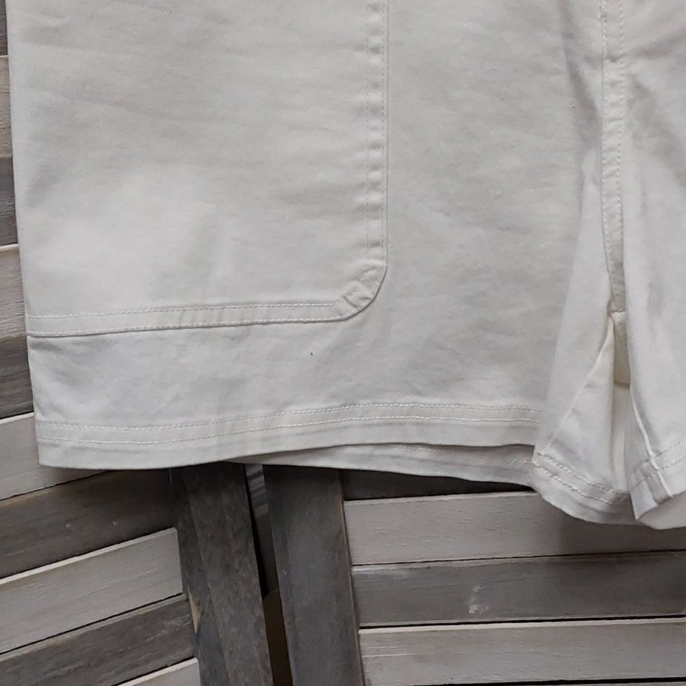 Utilitarian Short | Redy | 14 - Picture 3 of 13